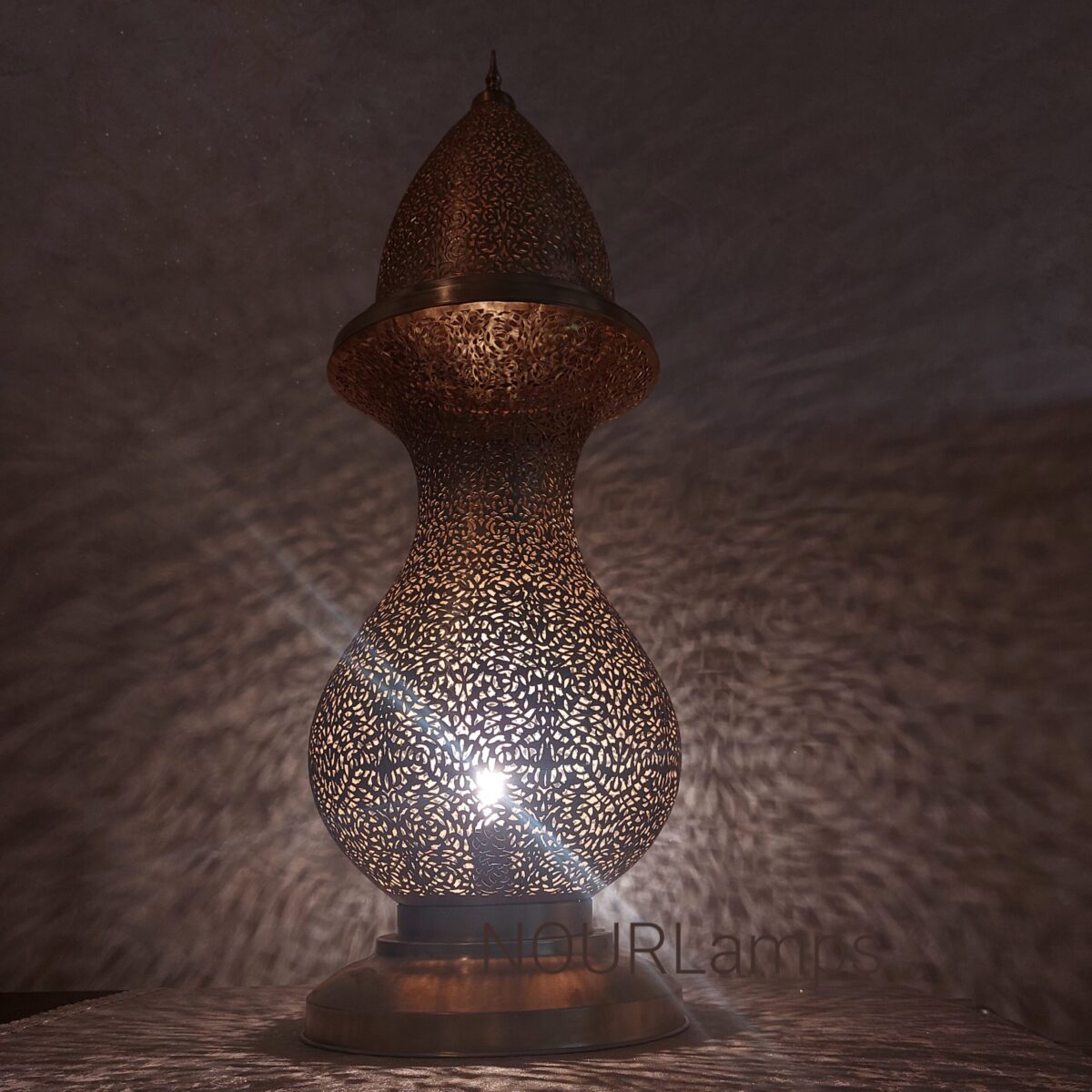 Brass Table Lamp - Delicate and Intricate Decoration - Image 8
