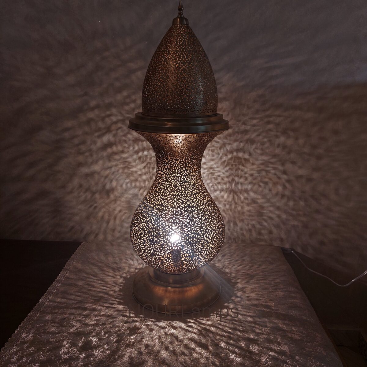 Brass Table Lamp - Delicate and Intricate Decoration - Image 2