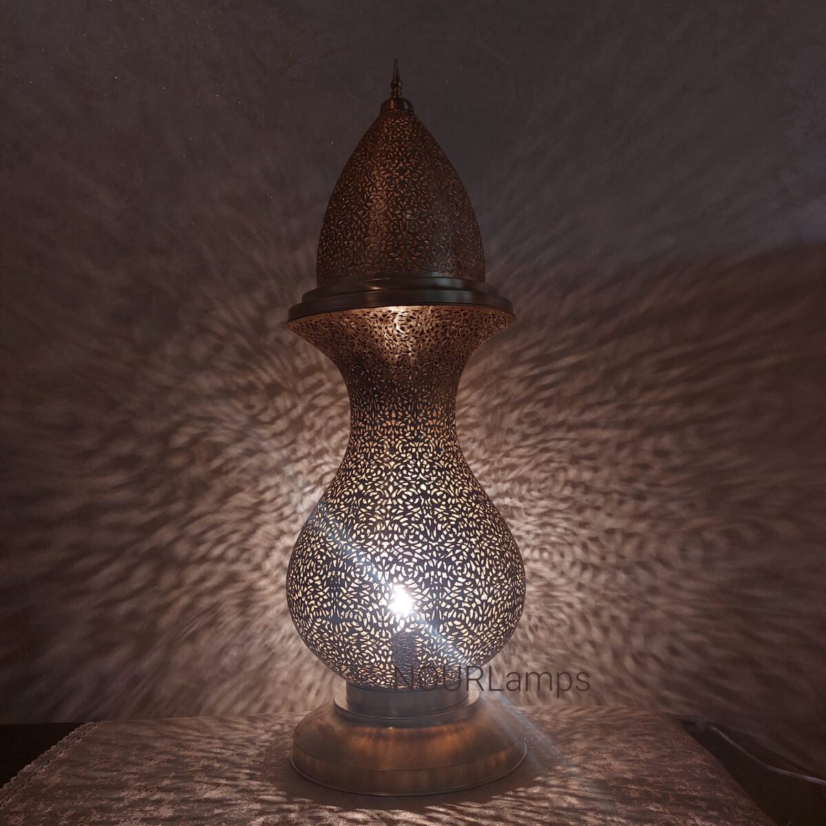 Brass Table Lamp - Delicate and Intricate Decoration - Image 1