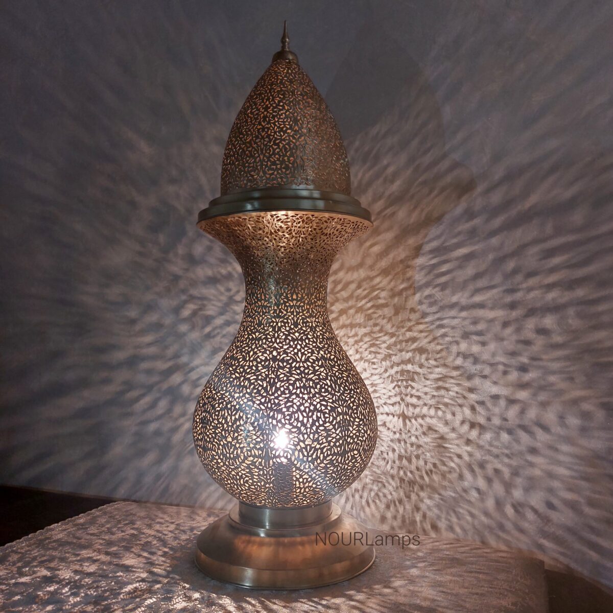 Brass Table Lamp - Delicate and Intricate Decoration - Image 5