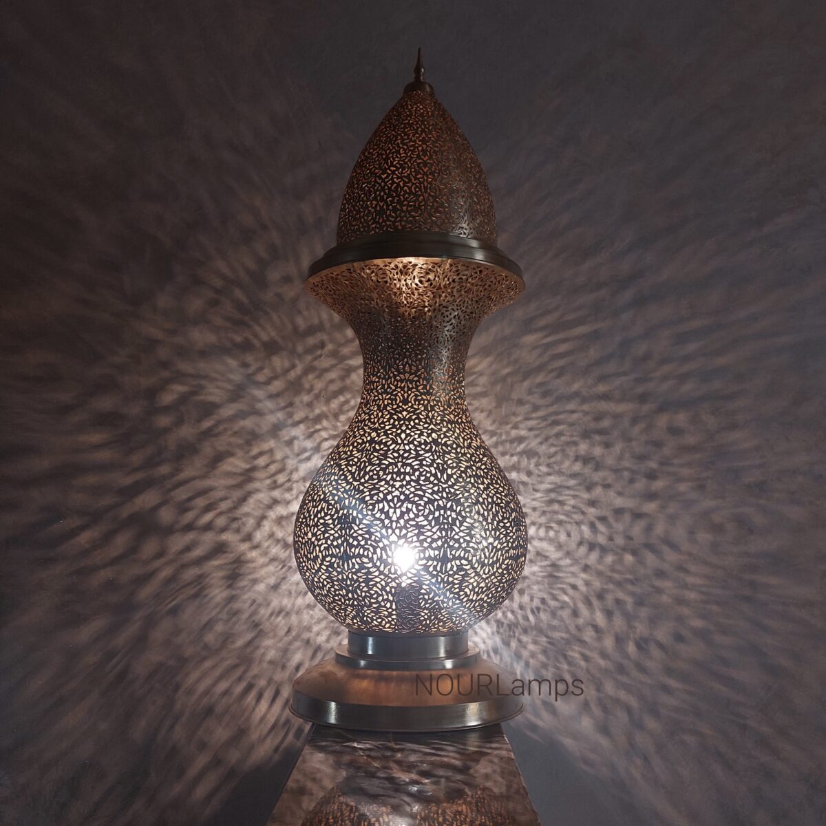 Brass Table Lamp - Delicate and Intricate Decoration - Image 6