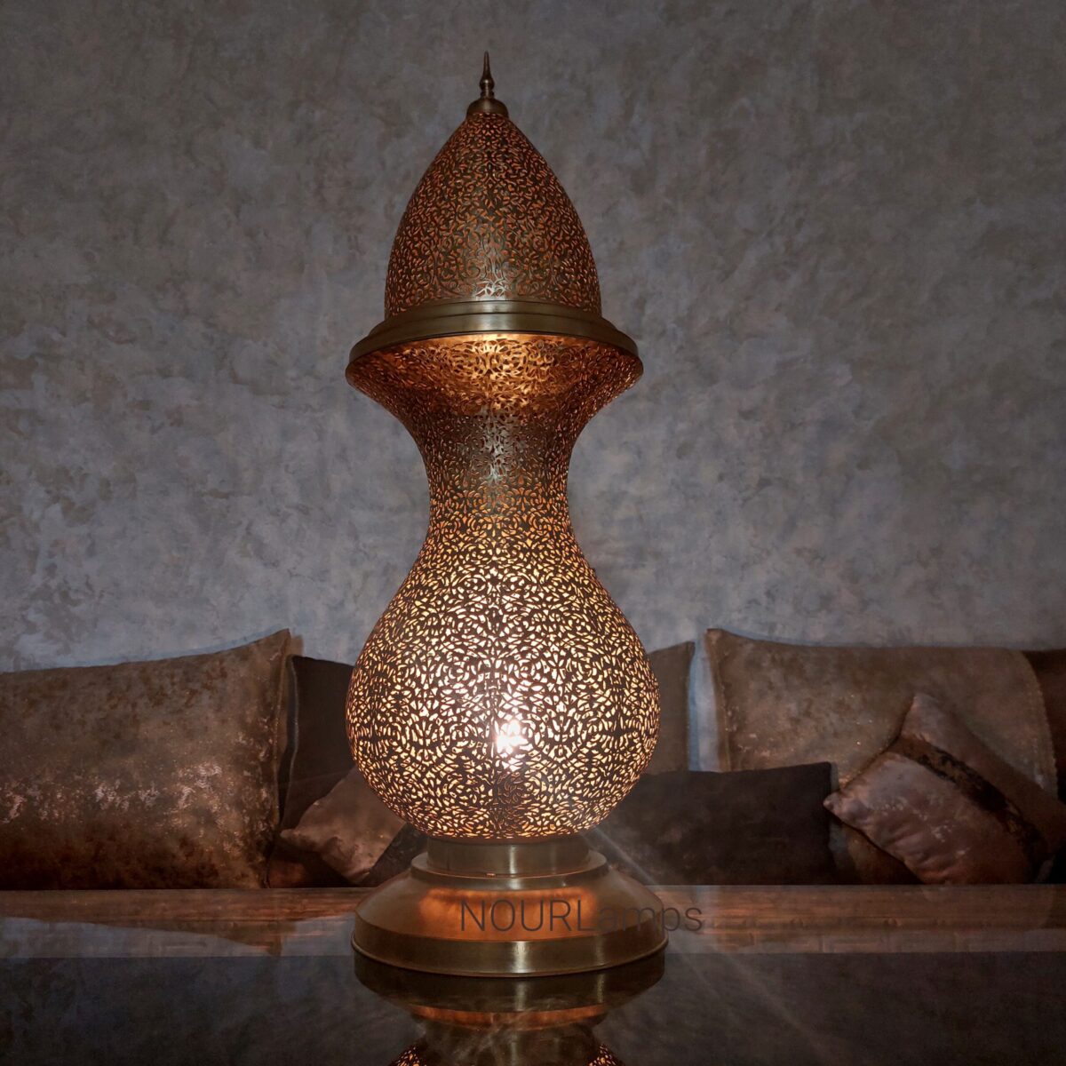 Brass Table Lamp - Delicate and Intricate Decoration - Image 7